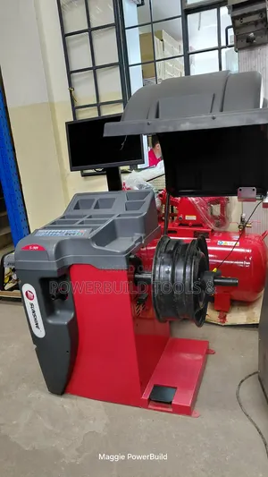 Computerised Wheel Balancer Machine