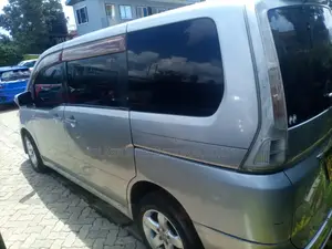 Nissan Serena 2009 Silver