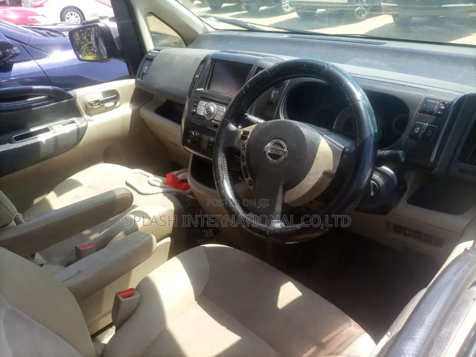 Nissan Serena 2009 Silver