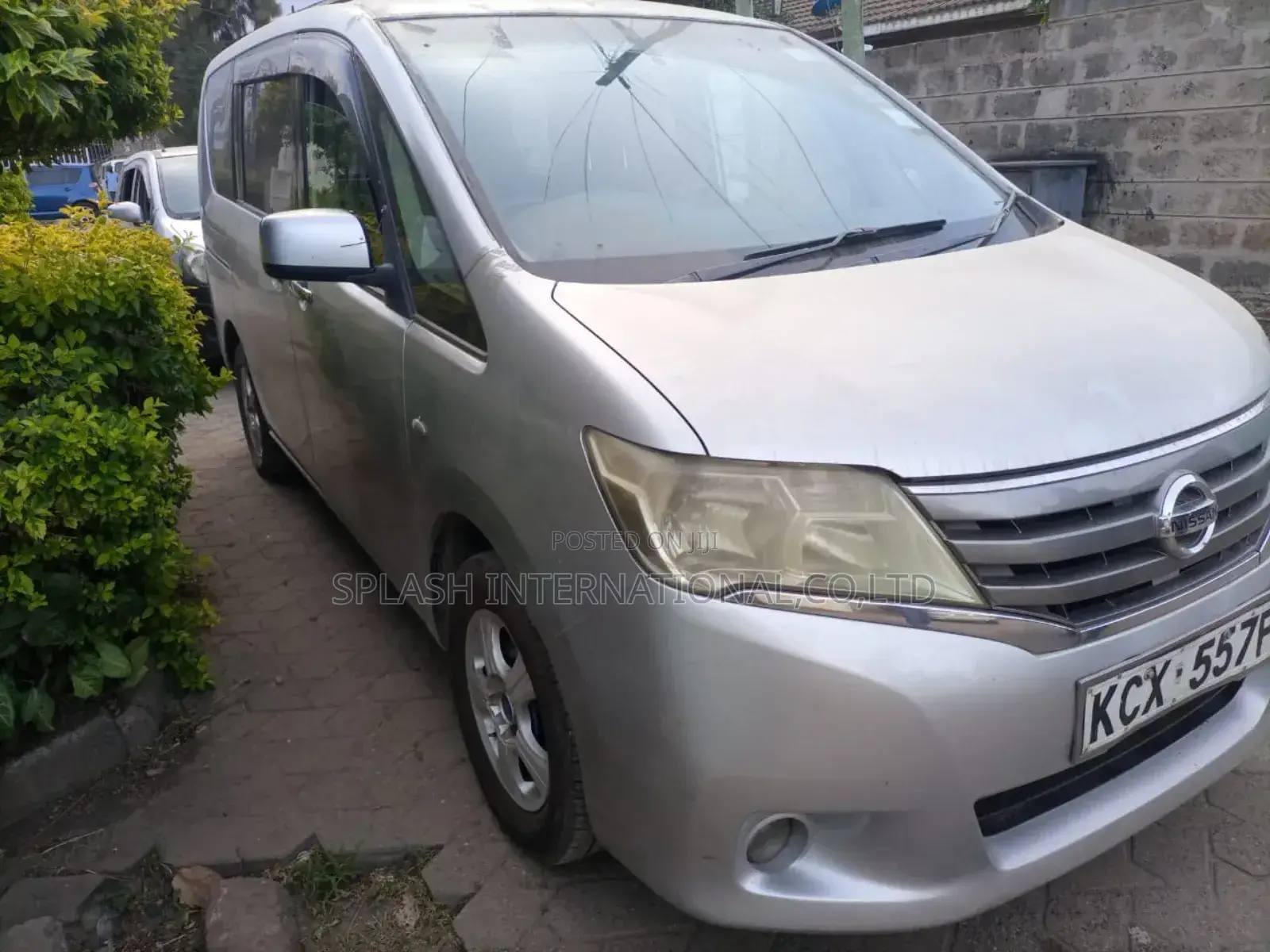 Nissan Serena 2012 Silver