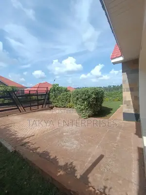 3bdrm Bungalow in Windsor Gardens, Kenyatta Road / Theta  for rent