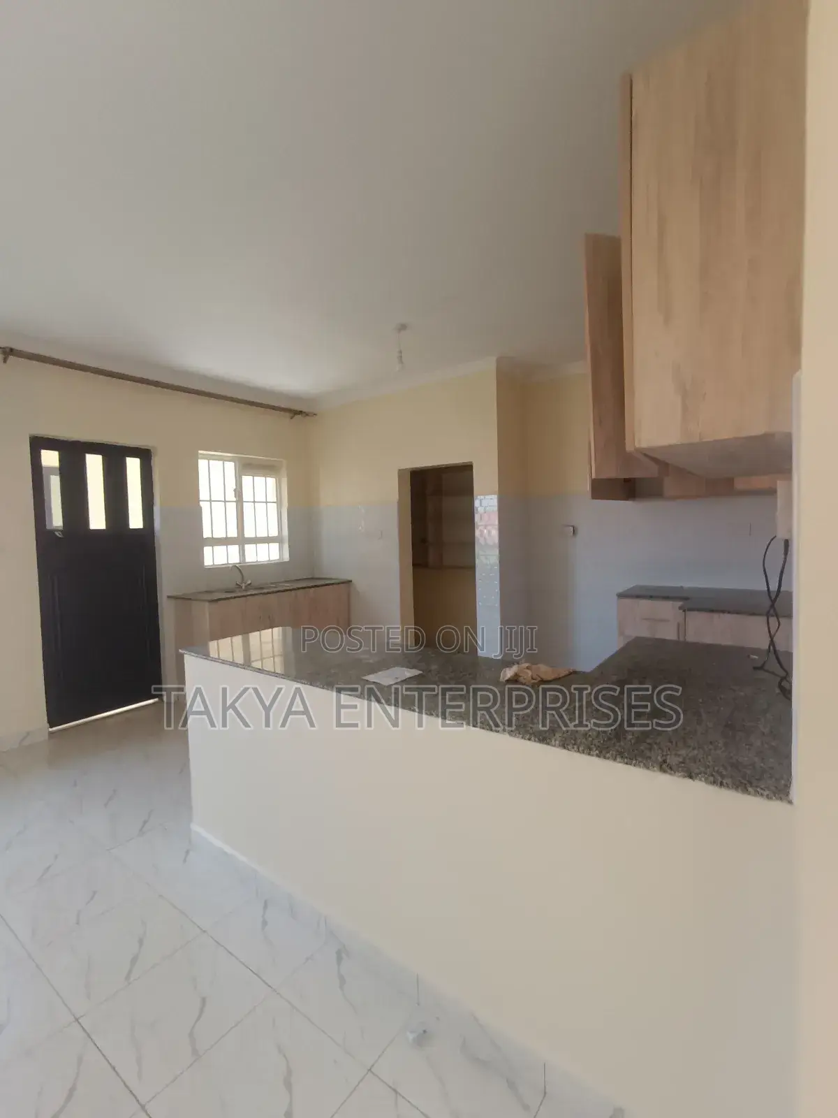 3bdrm Bungalow in Windsor Gardens, Kenyatta Road / Theta  for rent