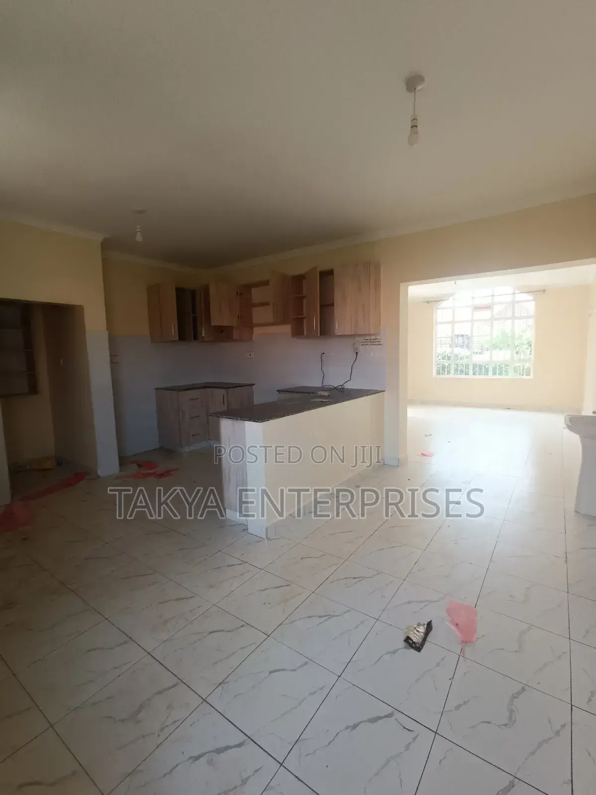 3bdrm Bungalow in Windsor Gardens, Kenyatta Road / Theta  for rent