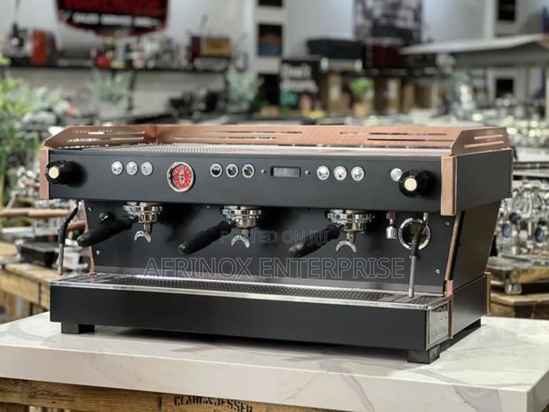 Home Office Espresso Maker – Make Café Drinks Anytime. - main view