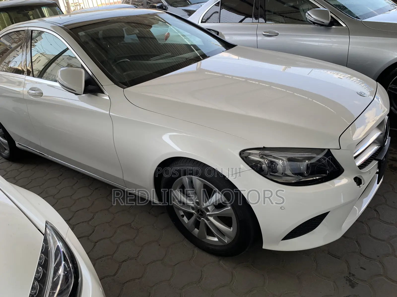 Mercedes-Benz C200 2018 Pearl