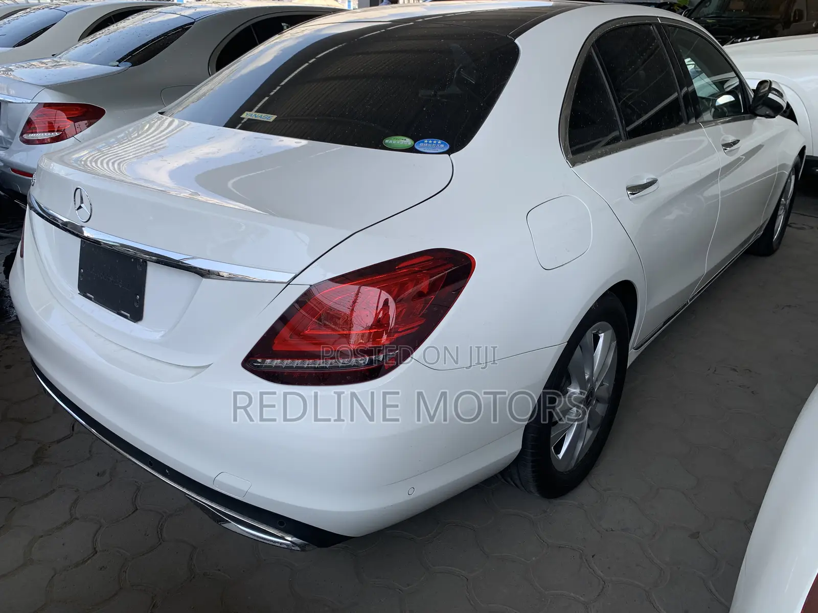 Mercedes-Benz C200 2018 Pearl