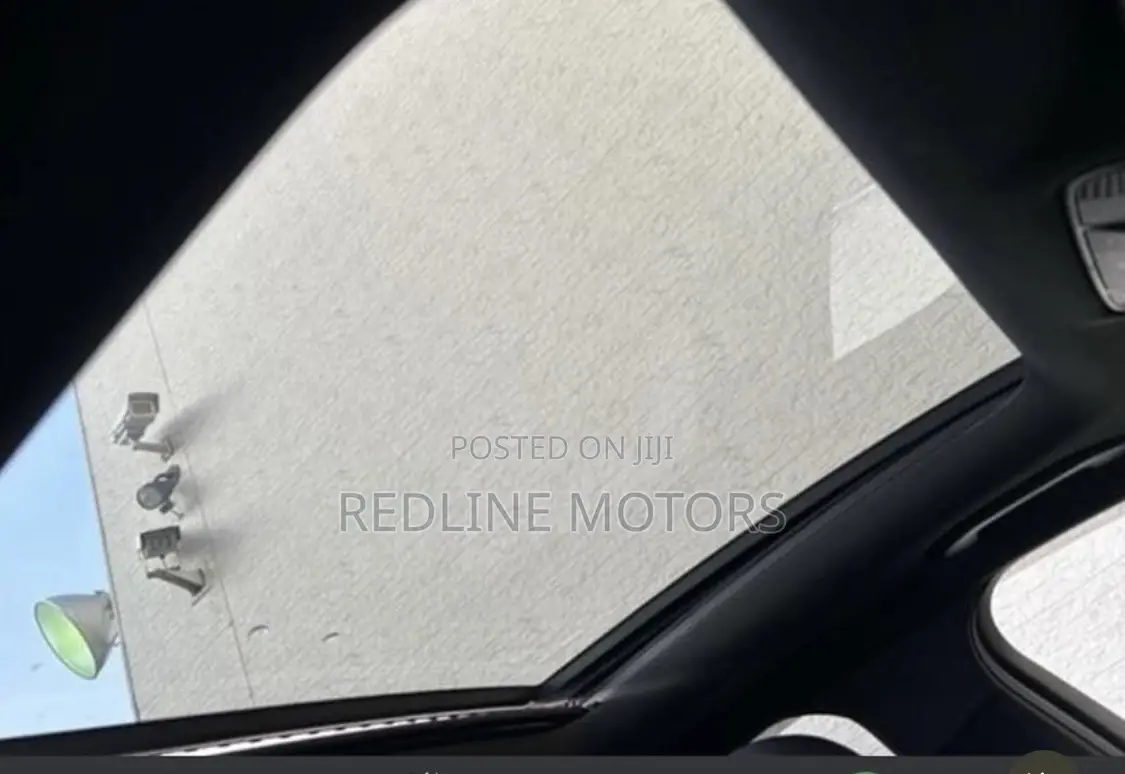 Mercedes-Benz C200 2018 Pearl