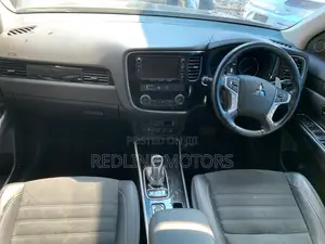 Mitsubishi Outlander 2.4 PHEV AWD 2018 Black