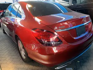 Mercedes-Benz C200 2018 Red