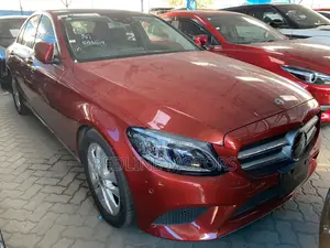 Mercedes-Benz C200 2018 Red
