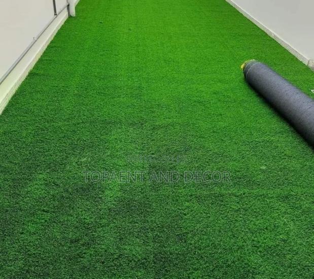 Smooth and Comfortable Artificial Grass Mat