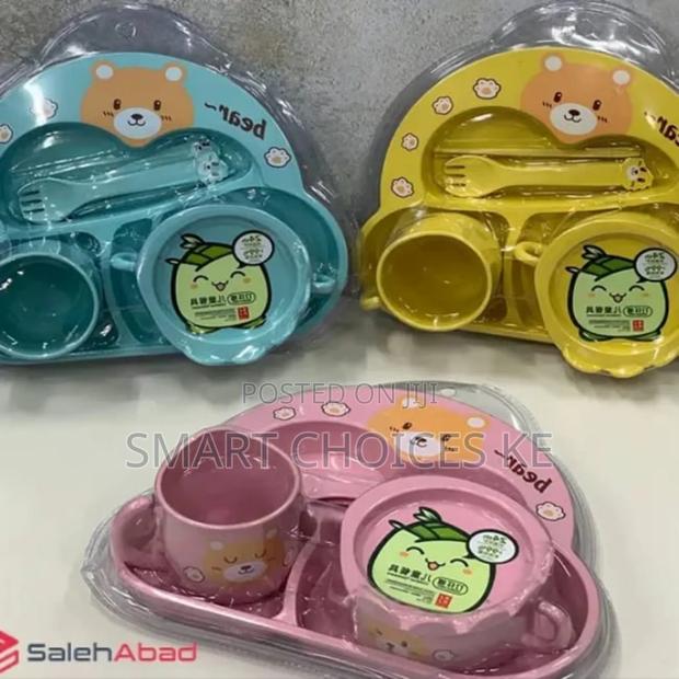 Kid Plate Set

*This Cute Kid Plate Set Features A Playful Penguin