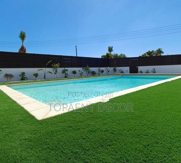 20mm Poolside Easy Installation Artificial Grass Carpet - main view