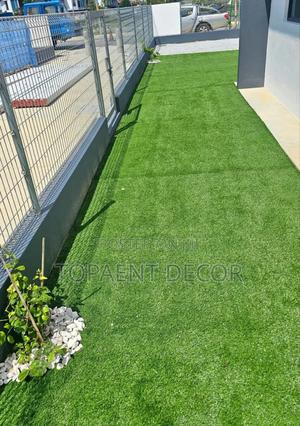 Loved For Beauty And Designed For Durability Artificial Grass Carpet - thumbnail 2