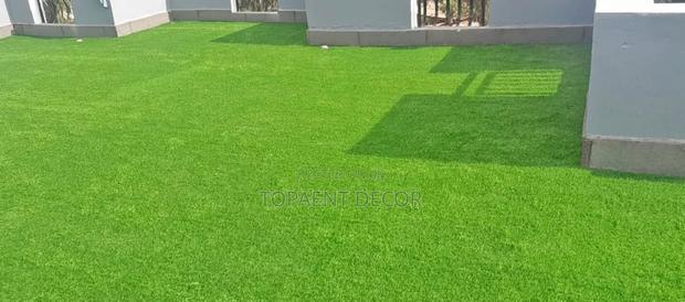 15mm Lush Look .Long Lasting Artificial Grass Carpet - main view