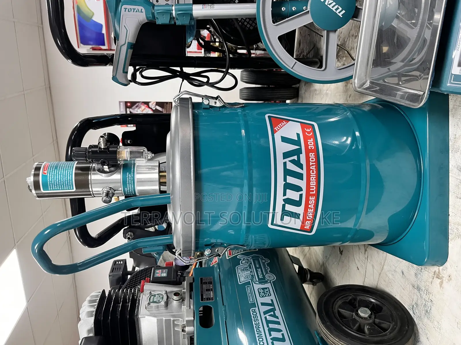 30l Air Grease Lubricator/Grease Bucket