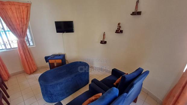 Furnished 1bdrm Apartment in Nyali Mkomani for rent - thumbnail 5