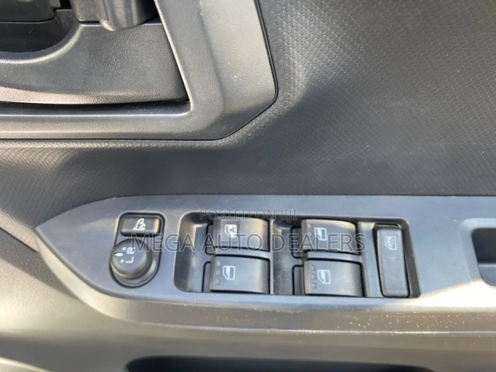 Daihatsu Mira 2018 Silver
