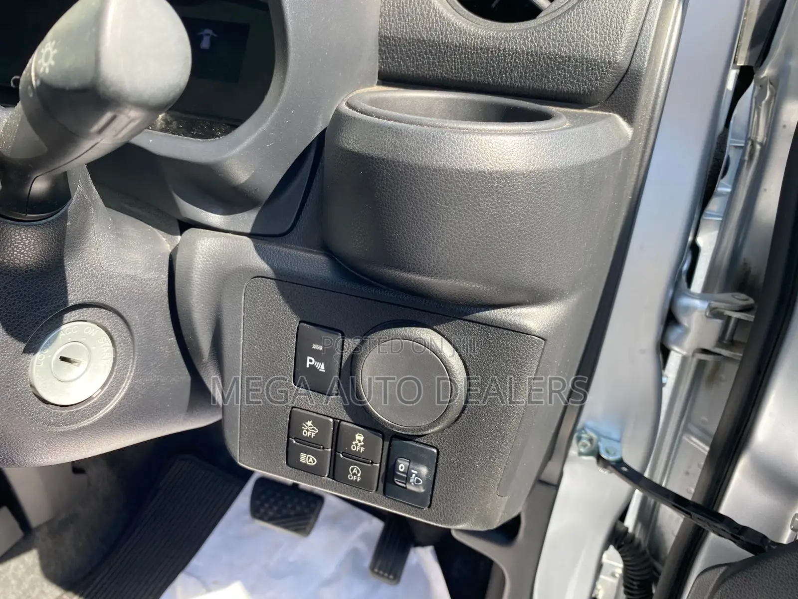 Daihatsu Mira 2018 Silver