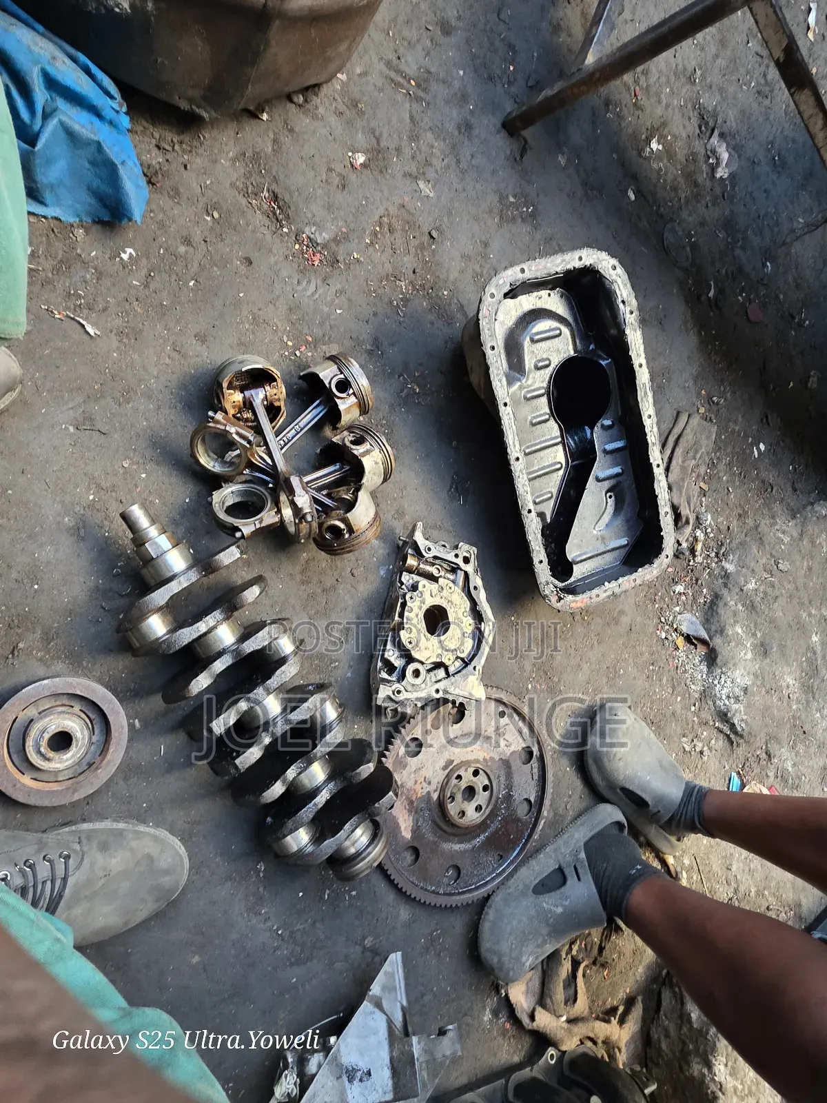 G16a,Crankshaft Oilsamp, Oilpump ,Pistons