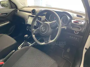 Suzuki Swift 2018 White
