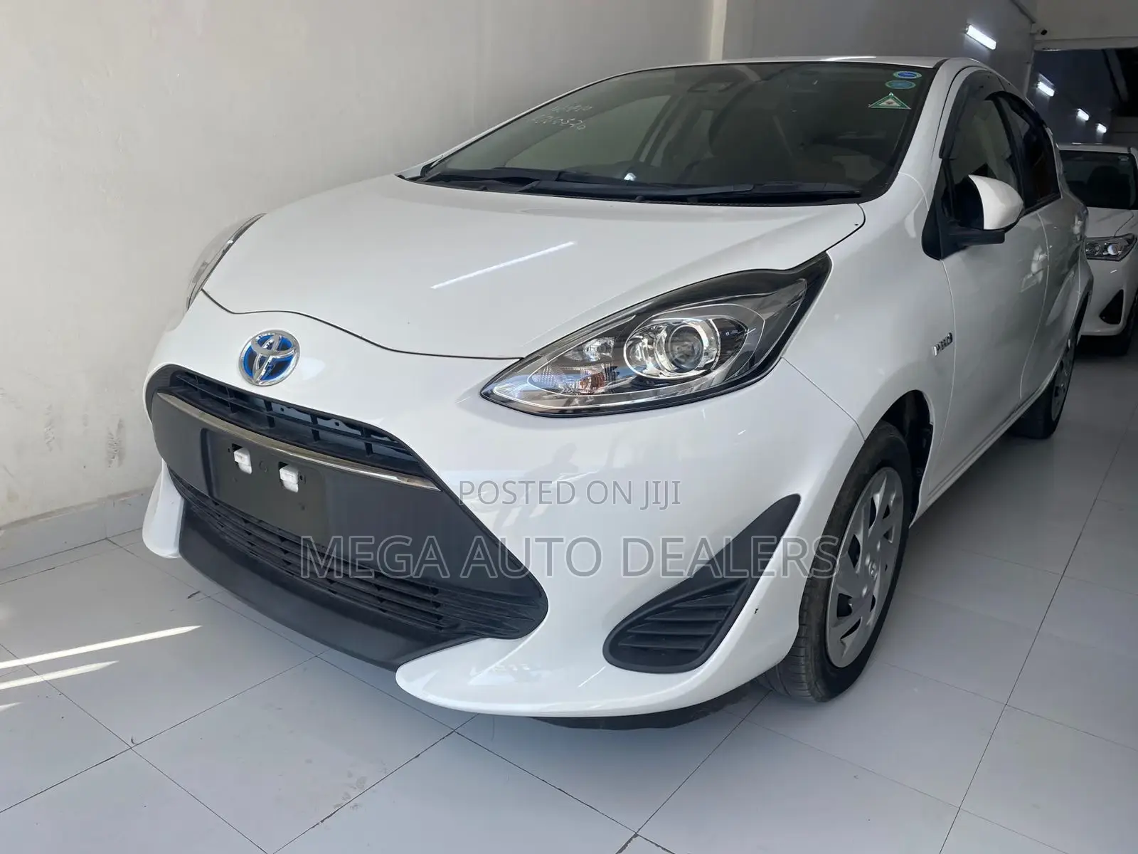 Toyota Aqua 2018 White