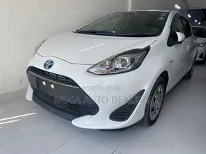 Toyota Aqua 2018 White
