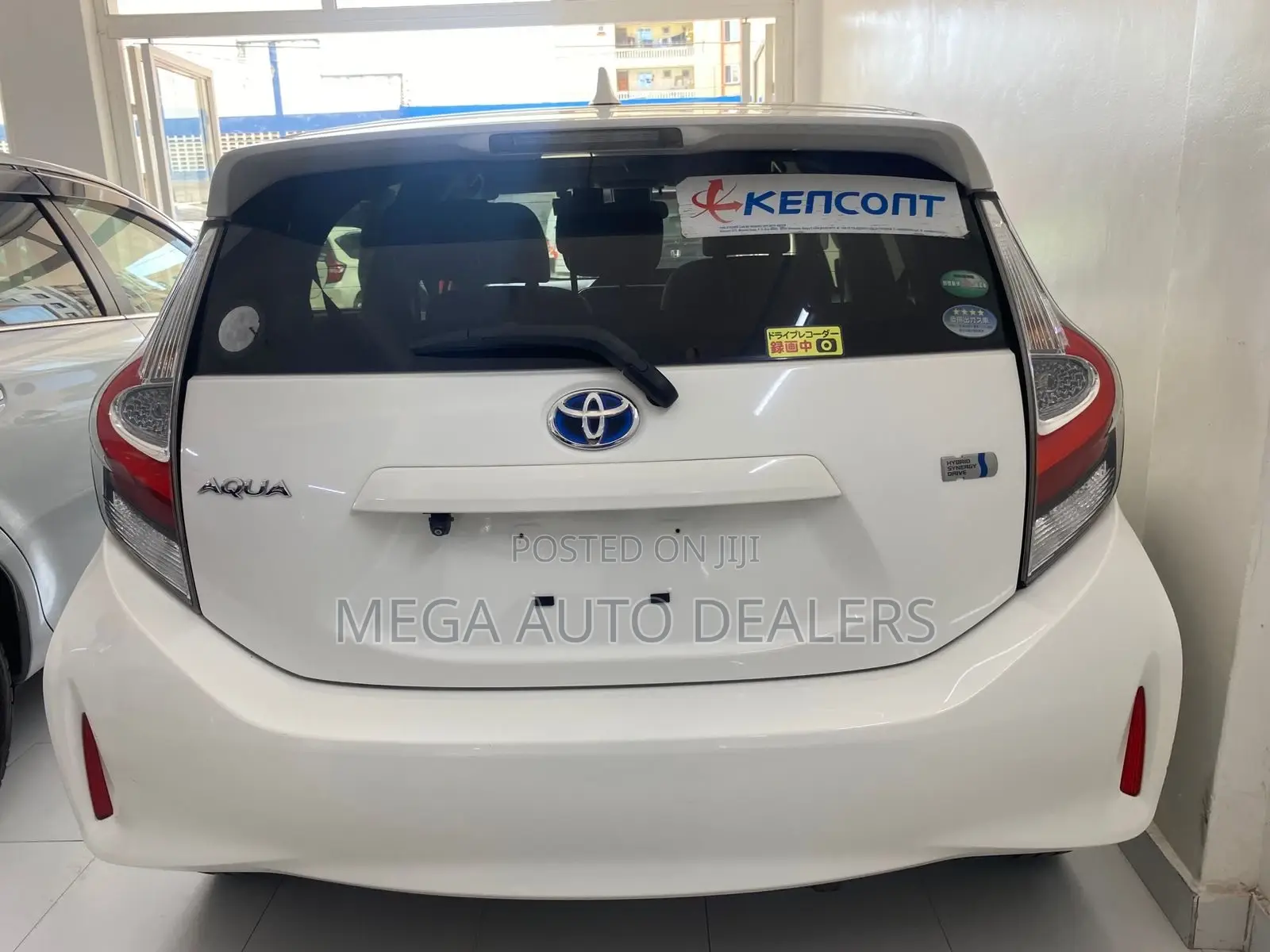 Toyota Aqua 2018 White