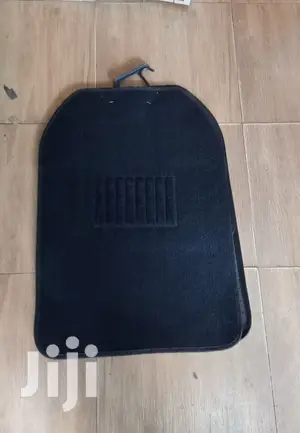New Woollen 5 Seater Car Floor Mats, Free Delivery Within Nairobi Town