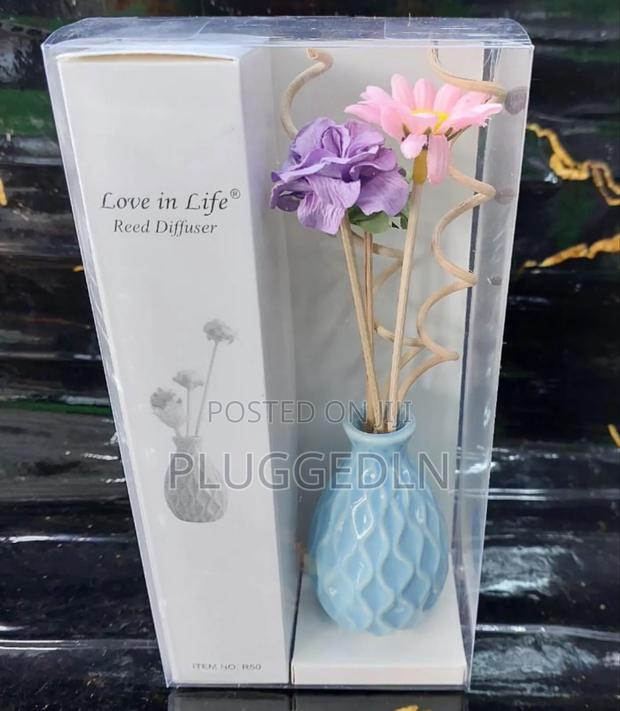 Decorative Flowers Ceramic Vase Reed Diffuser - thumbnail 3