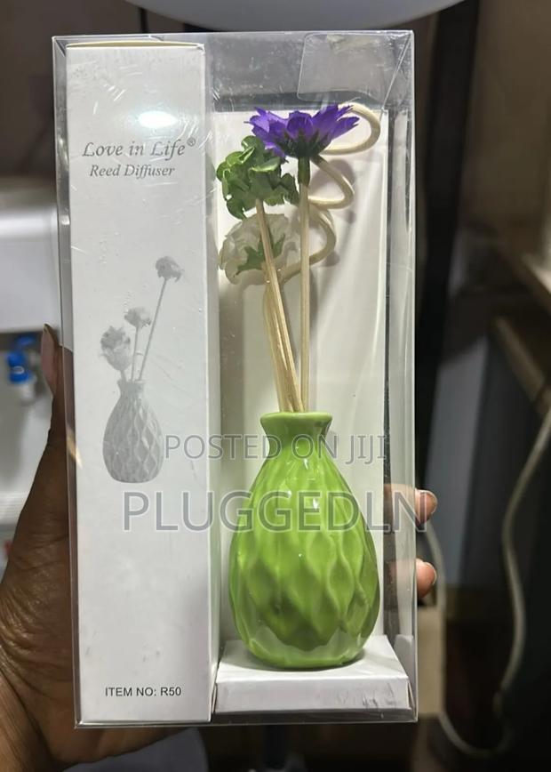 Decorative Flowers Ceramic Vase Reed Diffuser - thumbnail 4