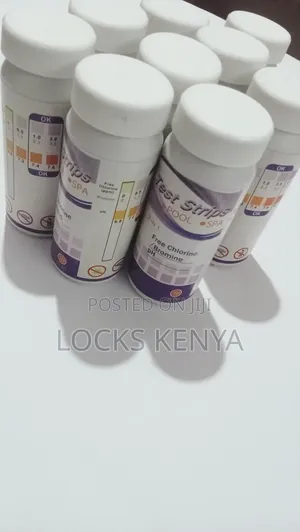 Water Chlorine Testing Strips
