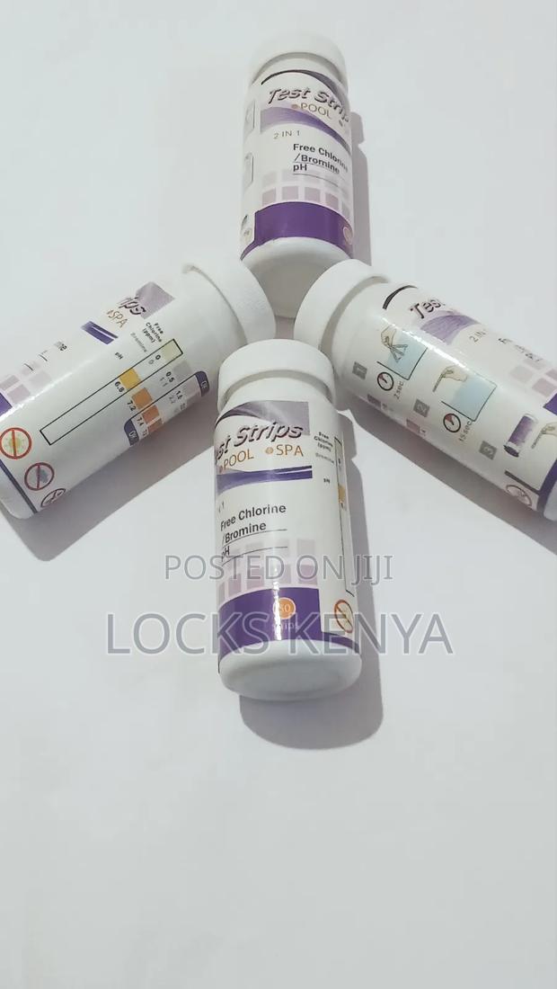 Accurate Chlorine Test Strips - main view