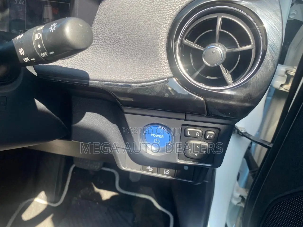 Toyota Corolla Fielder 2018 White