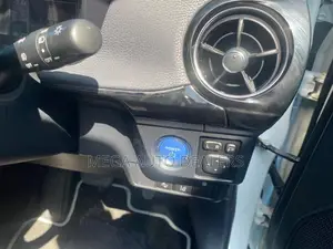 Toyota Corolla Fielder 2018 White