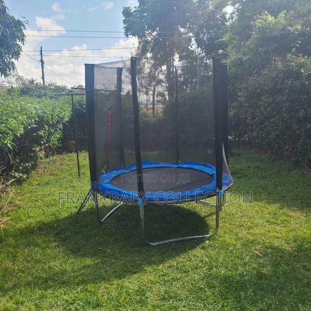 6ft Trampoline With Safety Net - thumbnail 2