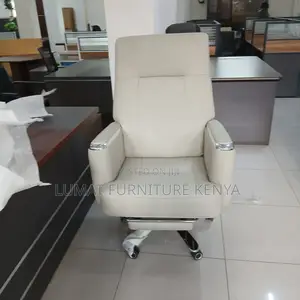 High Back Managerial Footrest Seat