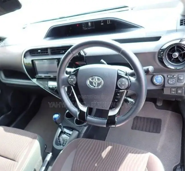 Toyota Aqua 2018 Gray