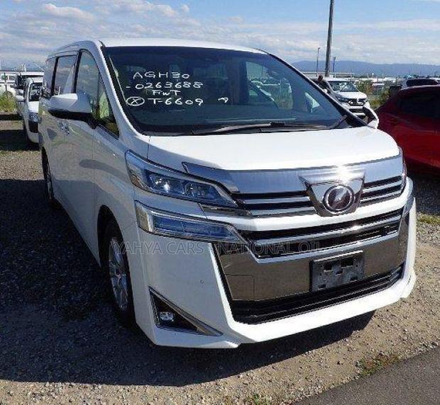 Toyota Vellfire 2019 White
