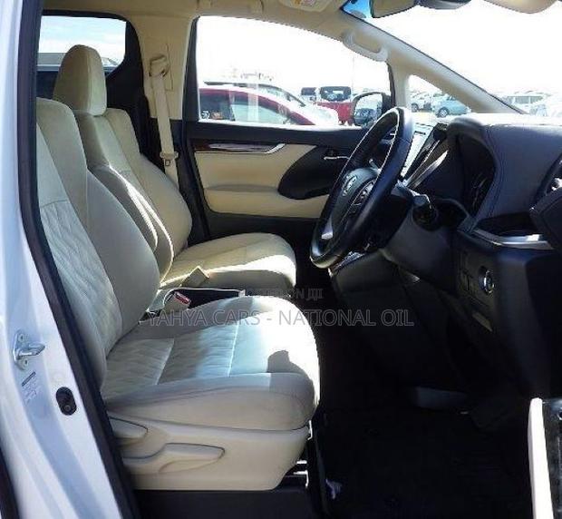 Toyota Vellfire 2019 White - thumbnail 7