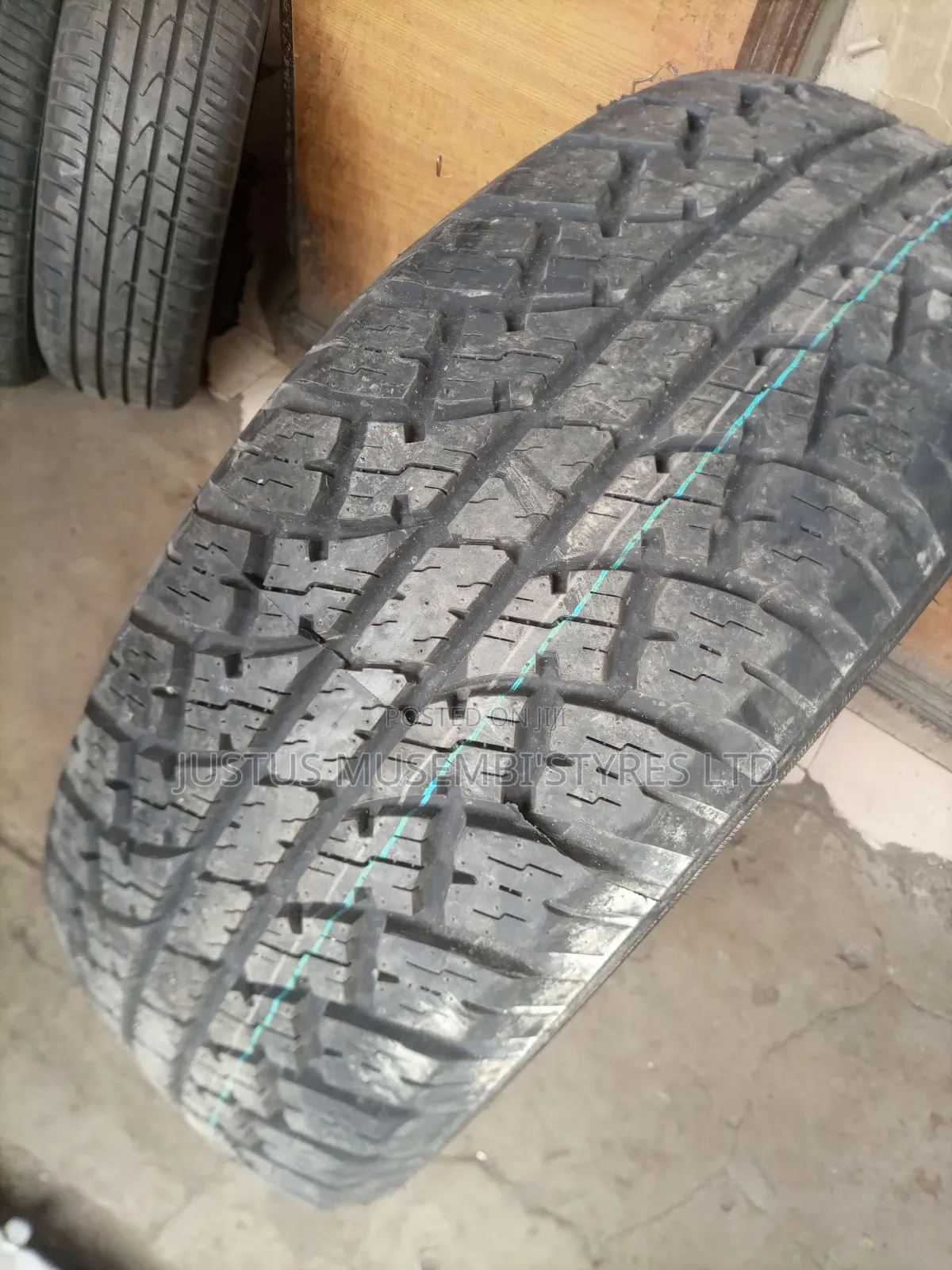 285/60r18 Maxtrek A/T Tyres