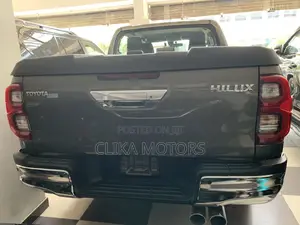 Toyota Hilux Revo Double Cab Deisel 2.8 AWD 2020 Green