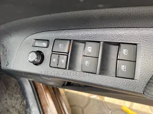 Toyota Sienta 2018 Brown