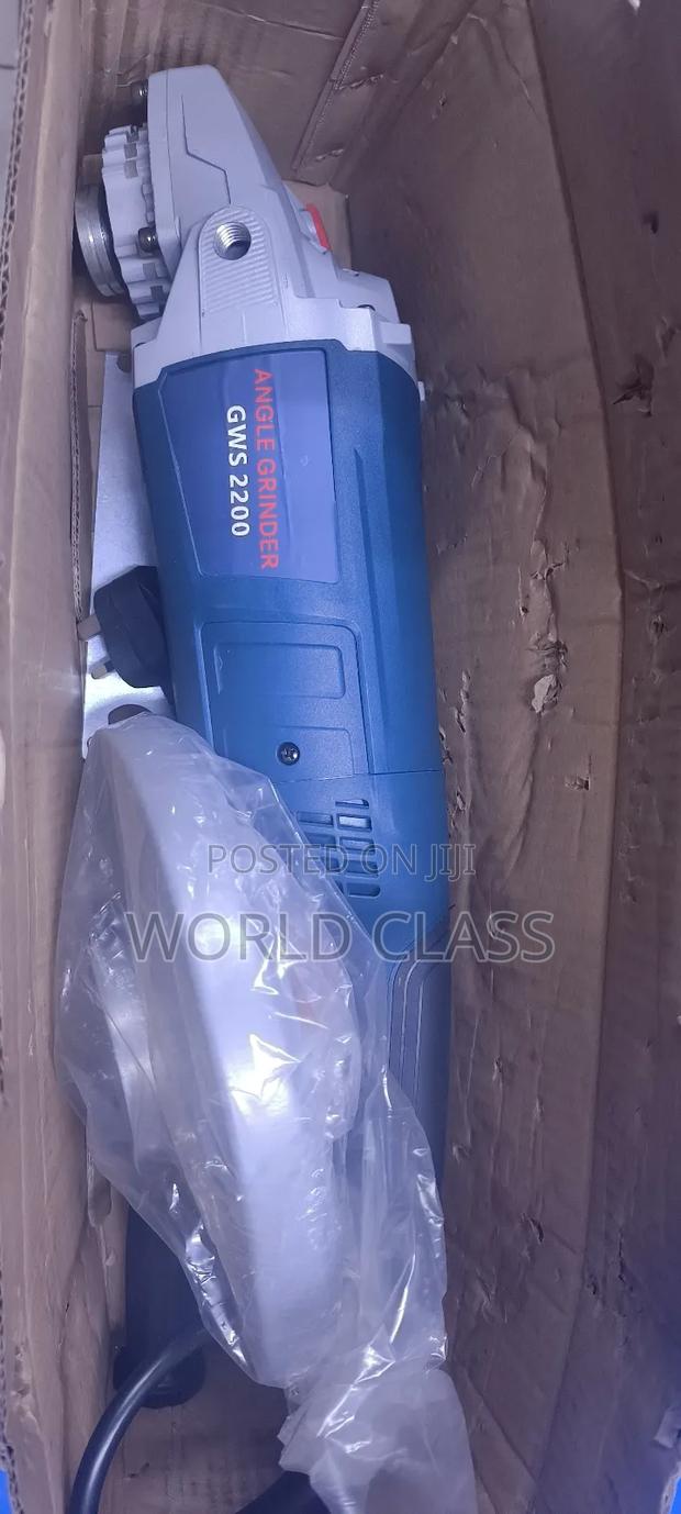 Bosch Angle Grinder 9" - thumbnail 2