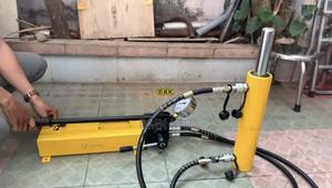 Manually Operated,Portable Hydraulic Pump - thumbnail 2