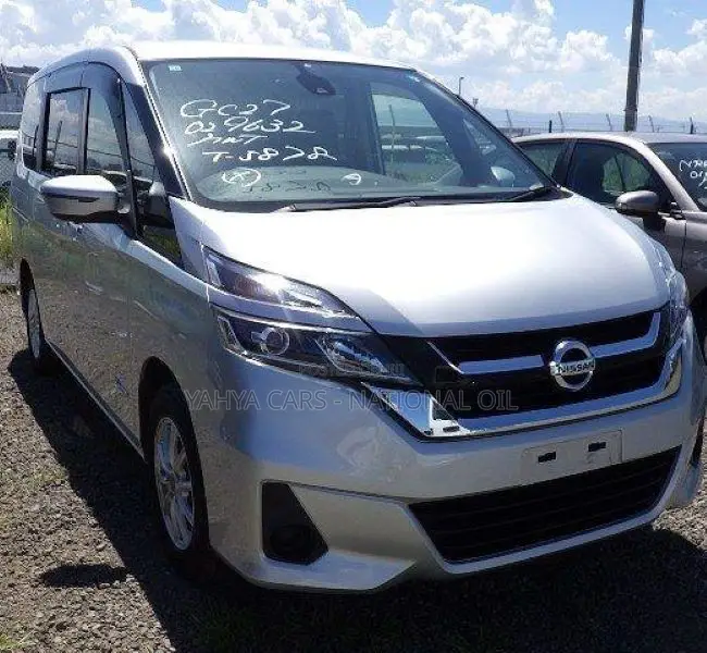 Nissan Serena 2018 Silver