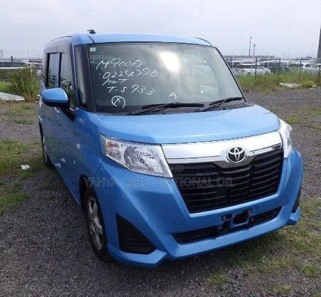 Toyota Roomy 2018 Blue
