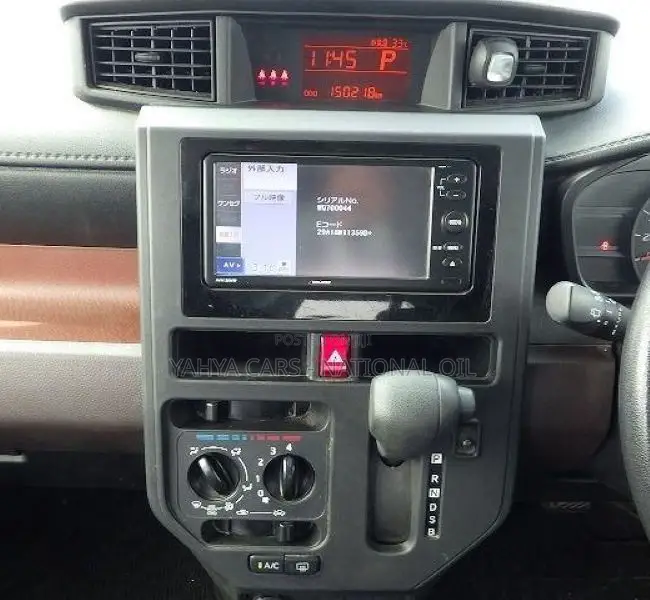 Toyota Roomy 2018 Blue