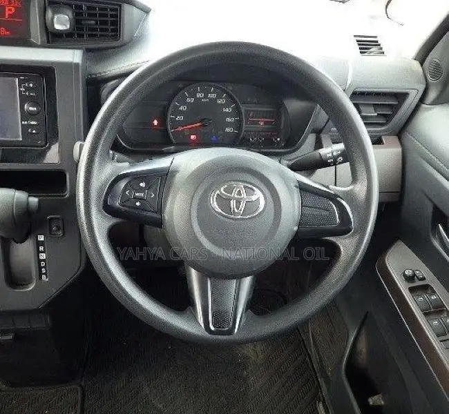Toyota Roomy 2018 Blue