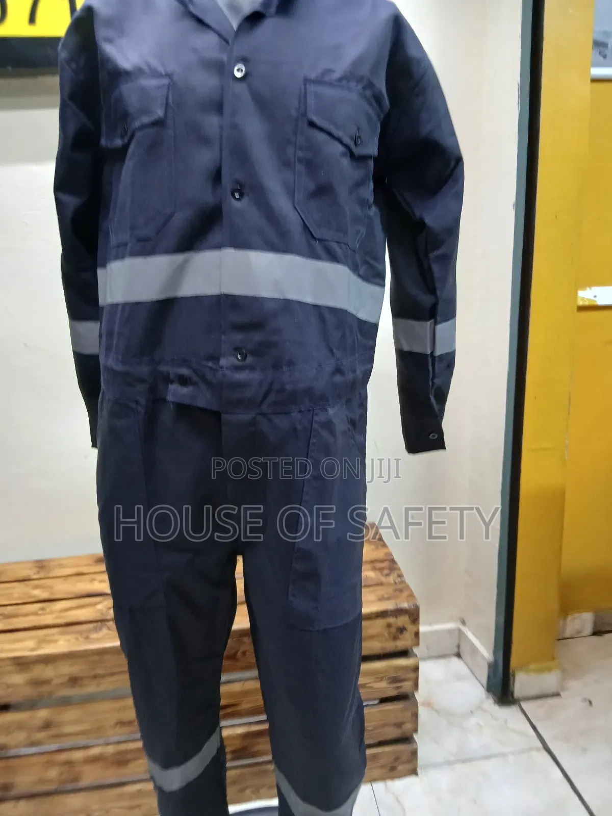 Large Resistance to Tear Overalls Ordinary